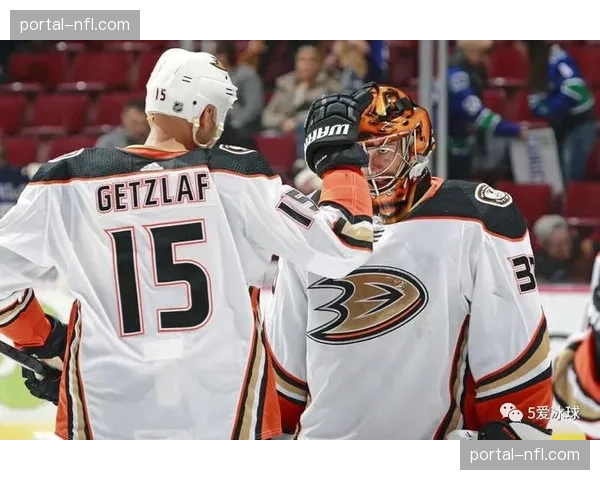 NHL与球员协会达成临时劳资协议，避免2026-27赛季再次停摆